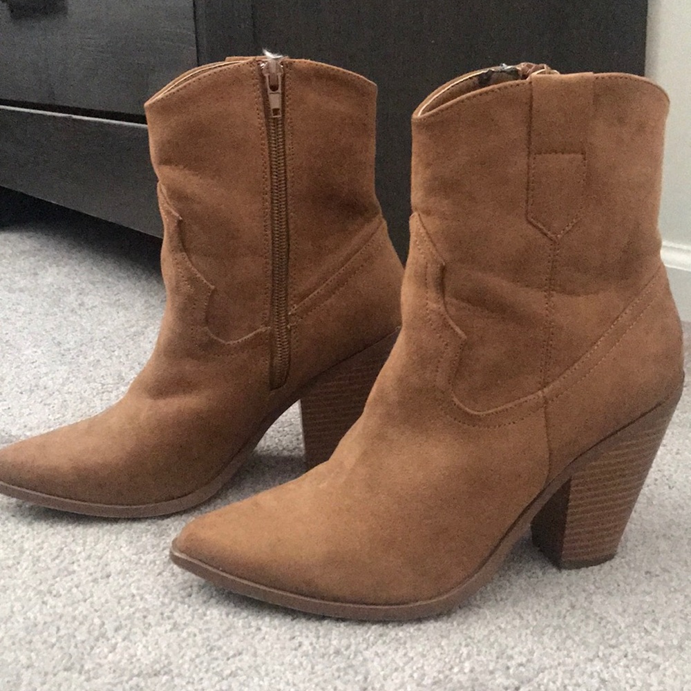 Jessie James Decker Booties ✨